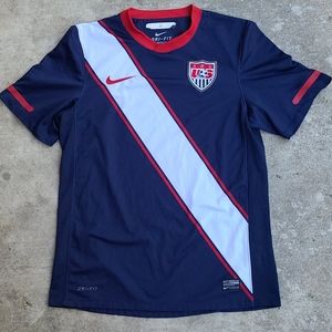 Nike Dri-fit 🇺🇸 Soccer Jersey Small